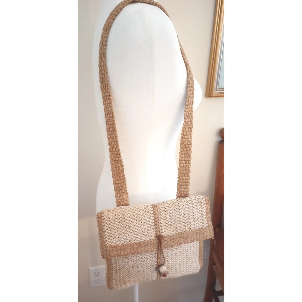 VTG Rare Carlos Falchi Shoulder Bag Made From Natural Fibers Tan